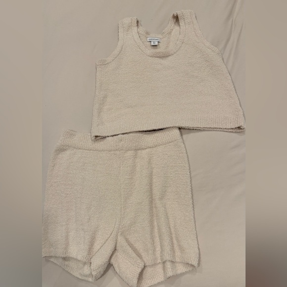 Cupcakes & Cashmere Cream Textured Knit Short Set - Picture 5 of 5